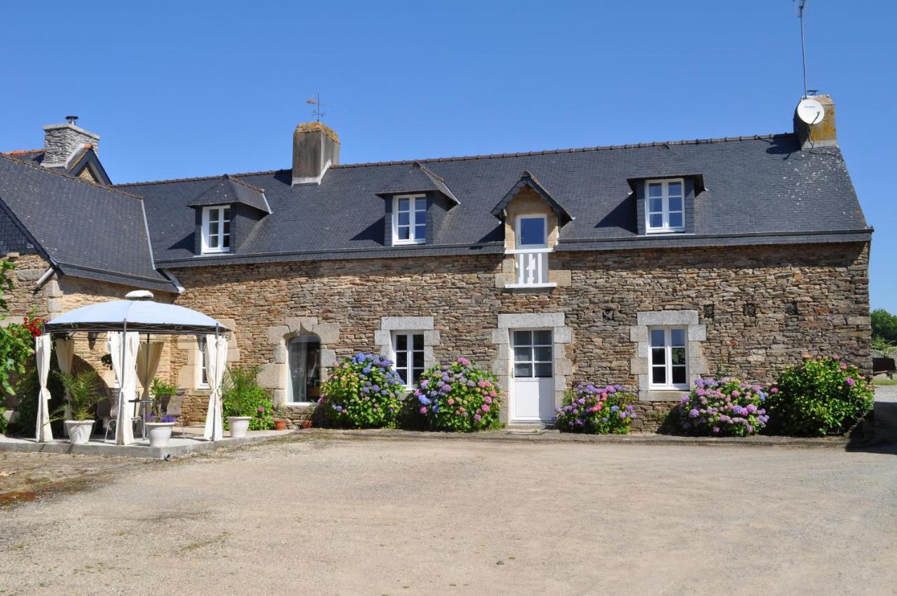 Le Petit Kerangoi Bed & Breakfast Pont-Aven Exterior photo